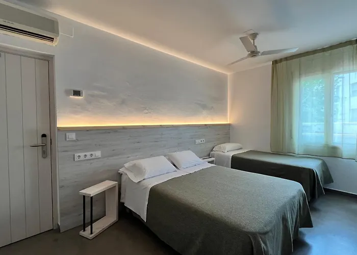 Hostal ROM Familiar