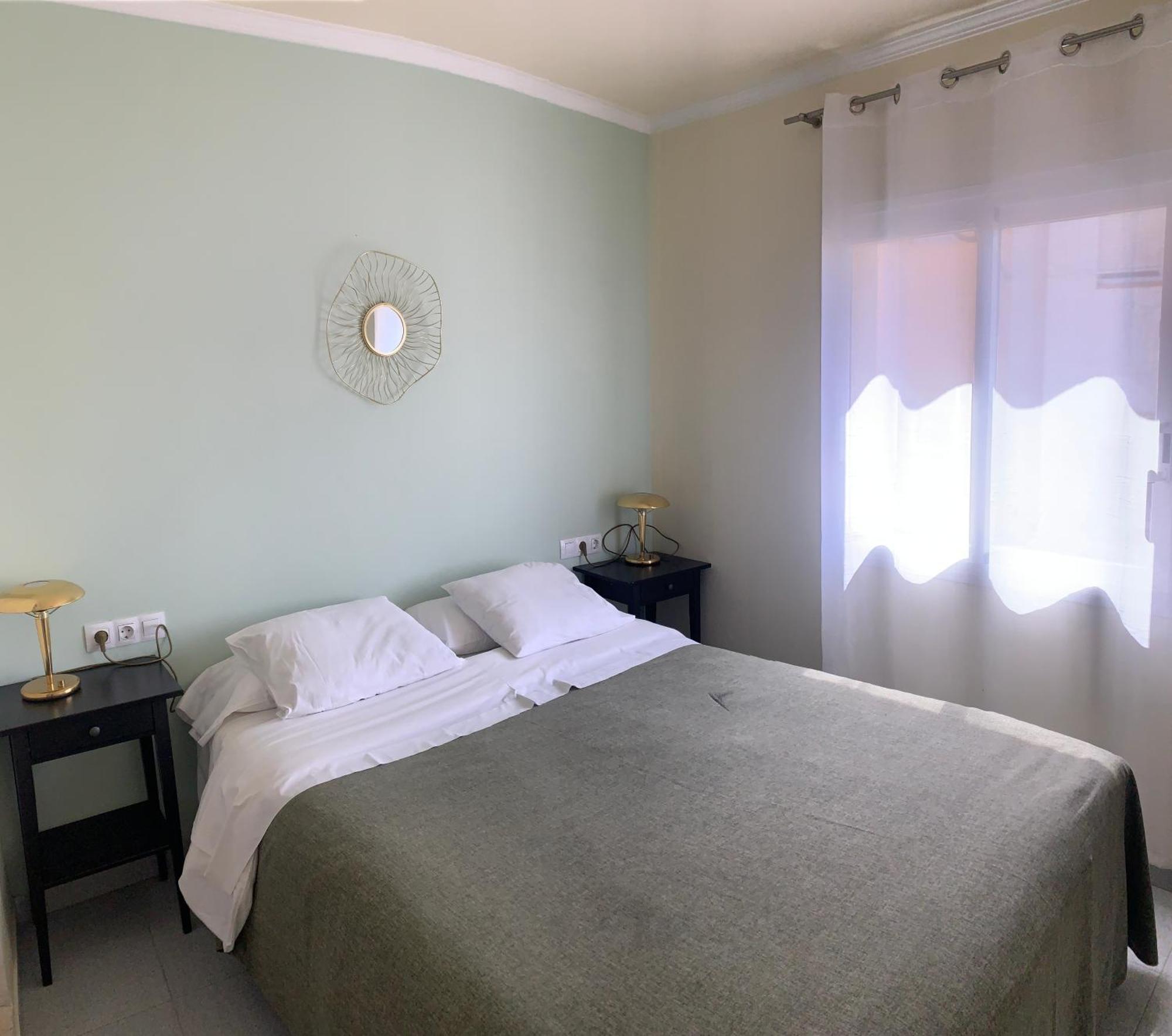 Hotel Rom Familiar Rosas
